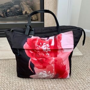 Tumi Voyager Tote—Red Floral